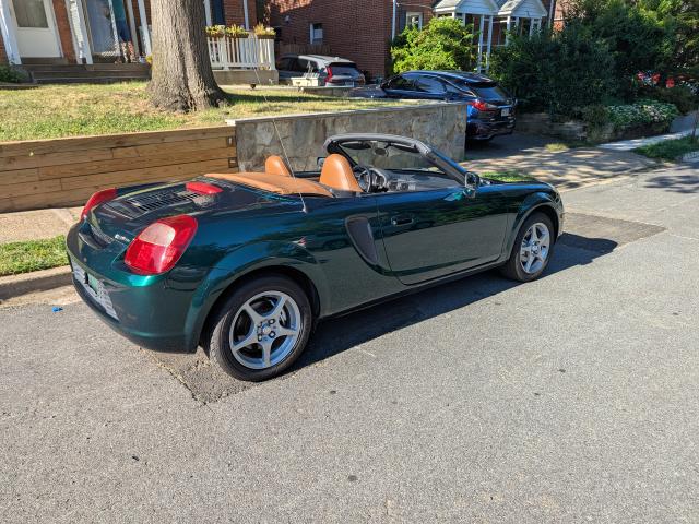 Photo of 2002 Green Toyota MR2