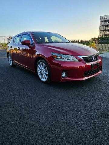 Photo of 2012 Red Lexus CT 200h