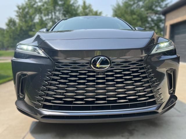 Photo of 2024 Gray Lexus RX 350h
