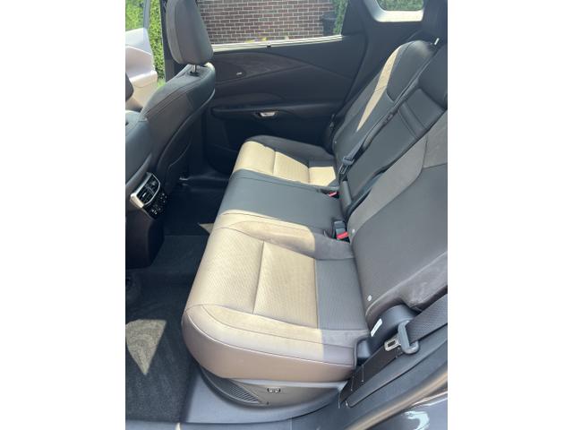 Photo of 2024 Gray Lexus RX 350h