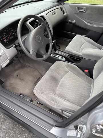 Photo of 2002 Silver Honda Accord