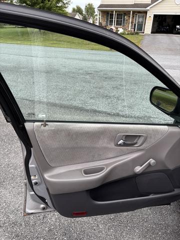 Photo of 2002 Silver Honda Accord
