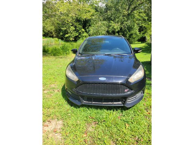 Photo of 2017 Black Ford Focus ST
