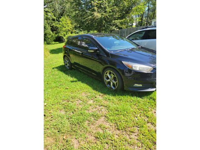 Photo of 2017 Black Ford Focus ST