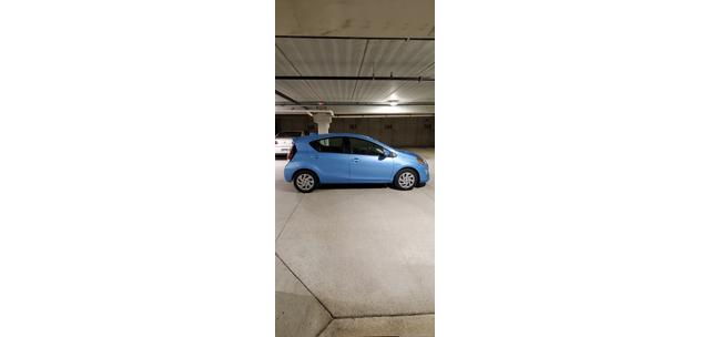 Photo of 2015 Blue Toyota Prius c