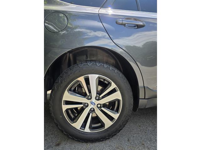 Photo of 2019 Gray Subaru Outback
