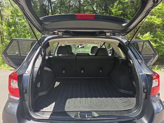Photo of 2019 Gray Subaru Outback