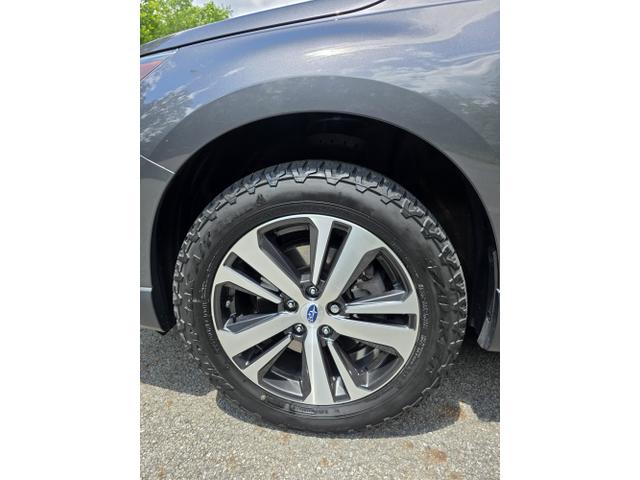 Photo of 2019 Gray Subaru Outback