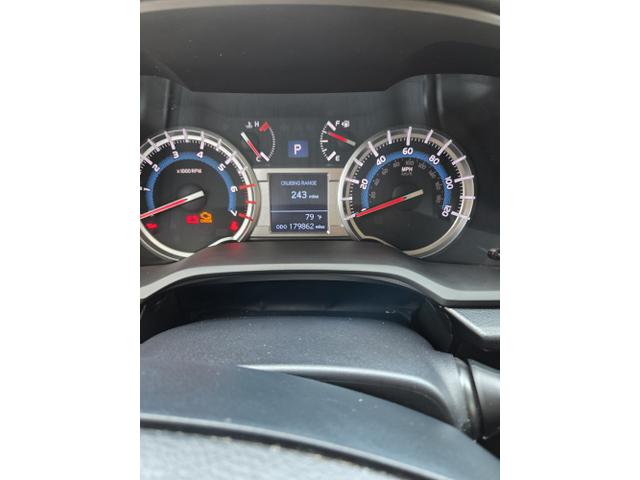 Photo of 2015 White Toyota 4Runner