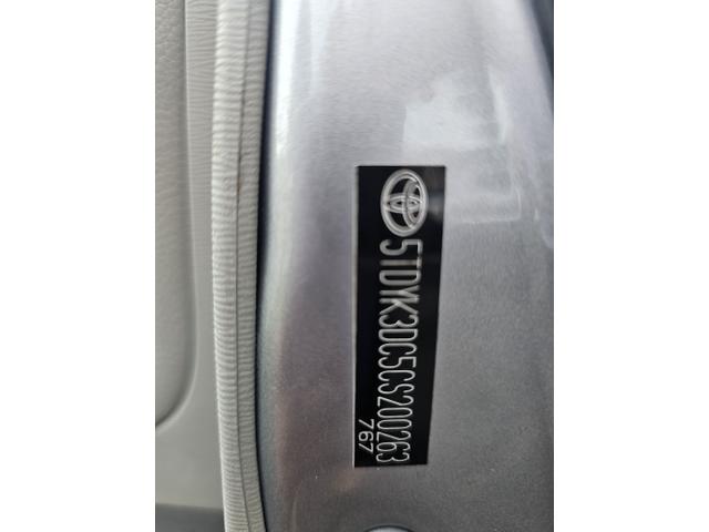 Photo of 2012 Silver Toyota Sienna
