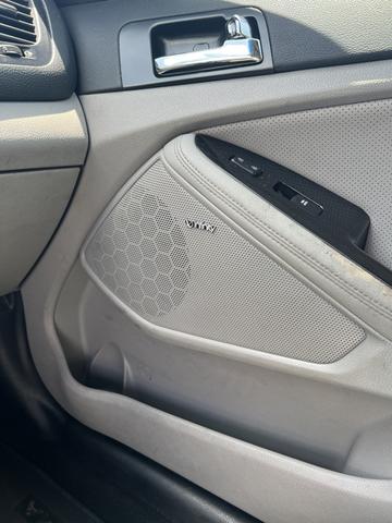 Photo of 2012 Black Kia Optima