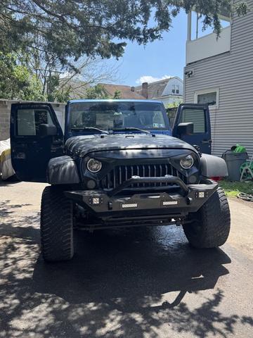 Photo of 2010 Blue Jeep Wrangler