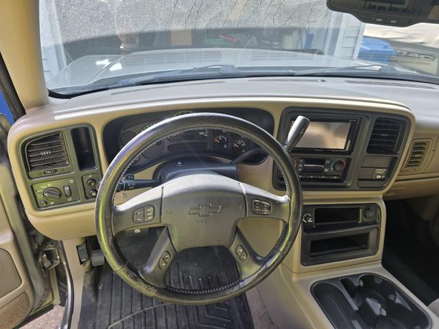 Photo of 2003 Beige Chevrolet Silverado 2500