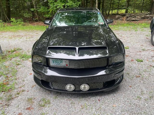 Photo of 2009 Black Ford Mustang