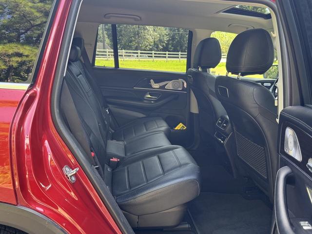 Photo of 2020 Purple Mercedes-Benz GLS 450