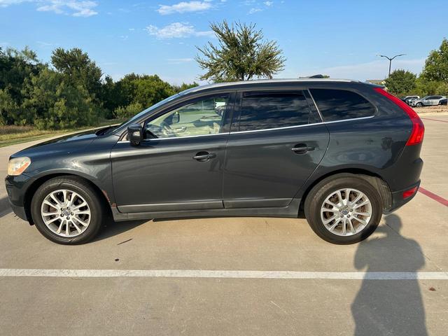 Photo of 2010 Gray Volvo XC60