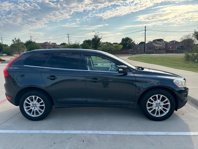 Photo of 2010 Gray Volvo XC60