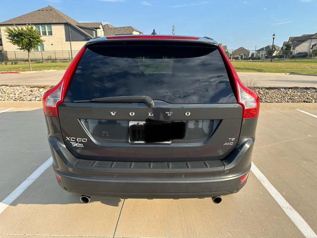 Photo of 2010 Gray Volvo XC60