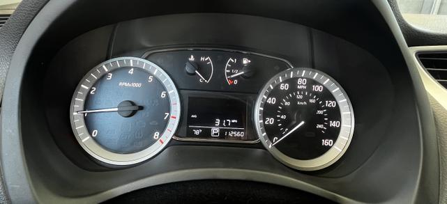 Photo of 2013 Silver Nissan Sentra