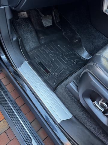 Photo of 2016 Black Land Rover Range Rover