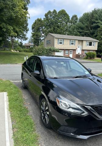 Photo of 2018 Black Nissan Sentra
