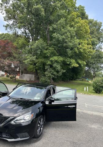 Photo of 2018 Black Nissan Sentra
