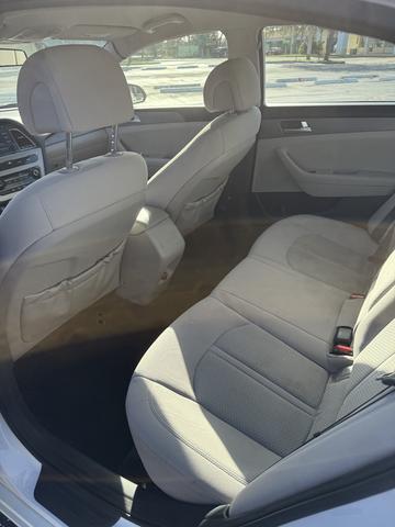 Photo of 2015 White Hyundai SONATA