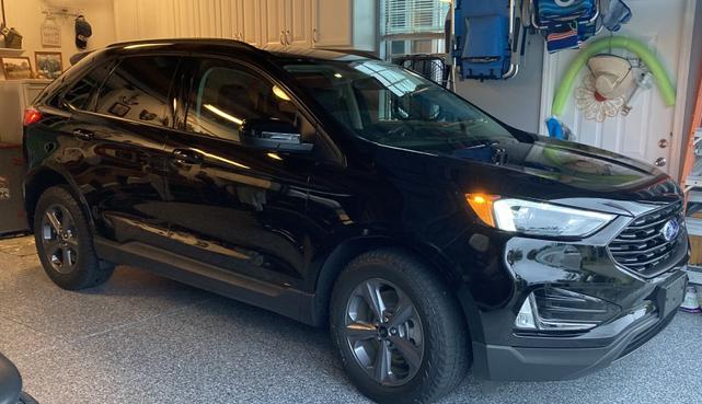 Photo of 2024 Black Ford Edge