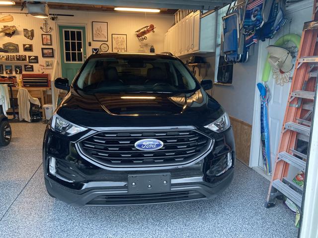 Photo of 2024 Black Ford Edge