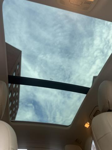 Photo of 2014 White Audi Q5