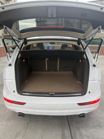 Photo of 2014 White Audi Q5