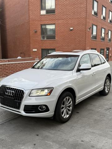 Photo of 2014 White Audi Q5