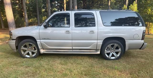 Photo of 2006 Gray GMC Yukon XL