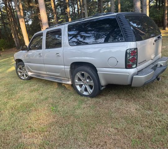 Photo of 2006 Gray GMC Yukon XL