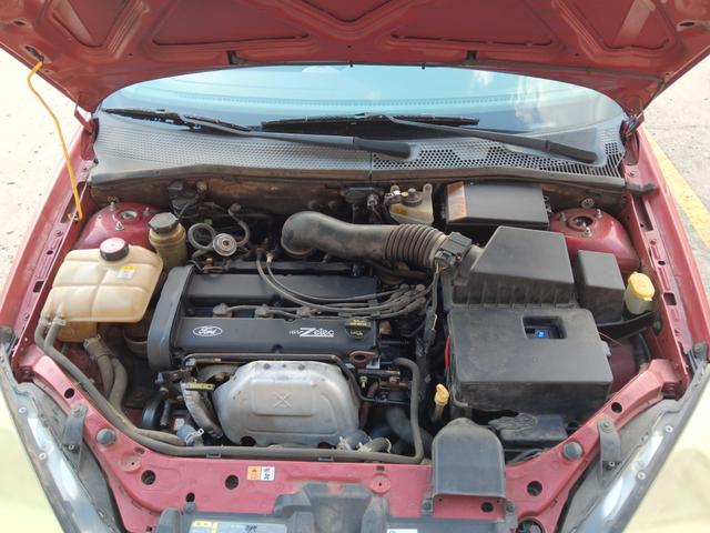 Photo of 2002 Red Ford Focus