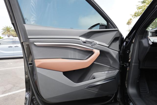 Photo of 2021 Black Audi e-tron Sportback