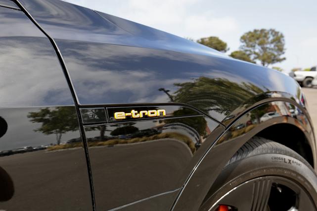 Photo of 2021 Black Audi e-tron Sportback