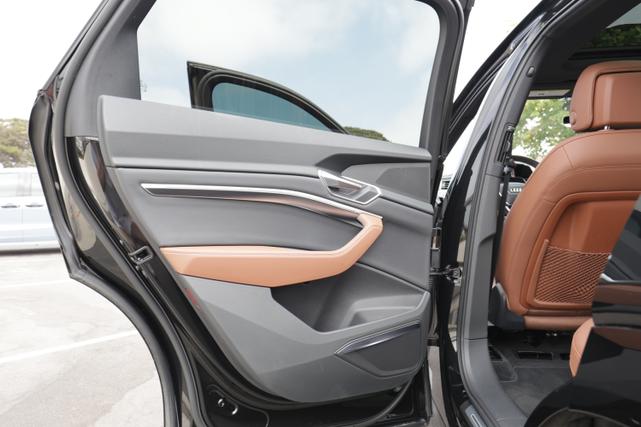 Photo of 2021 Black Audi e-tron Sportback