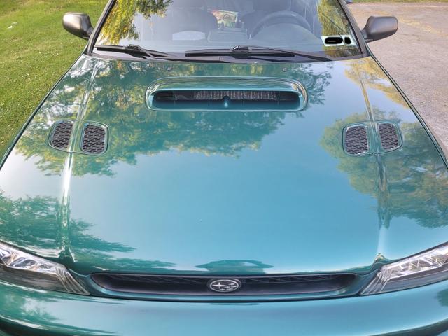 Photo of 1998 Green Subaru Impreza