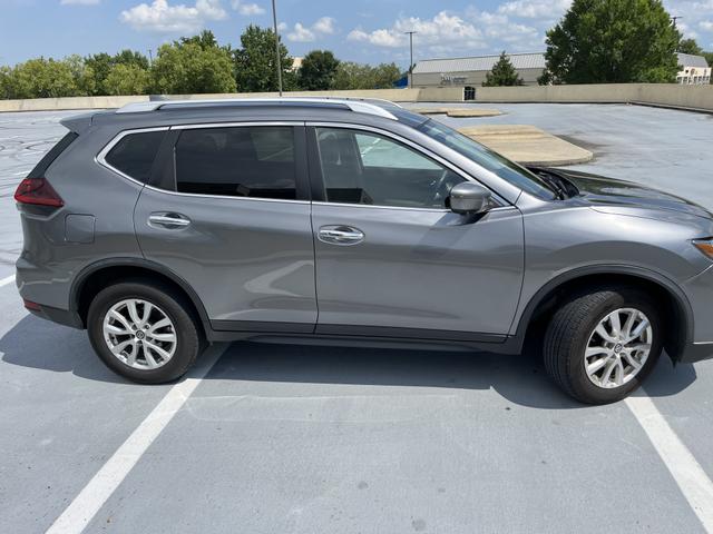 Photo of 2018 Gray Nissan Rogue