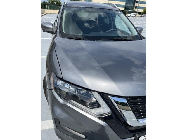 Photo of 2018 Gray Nissan Rogue