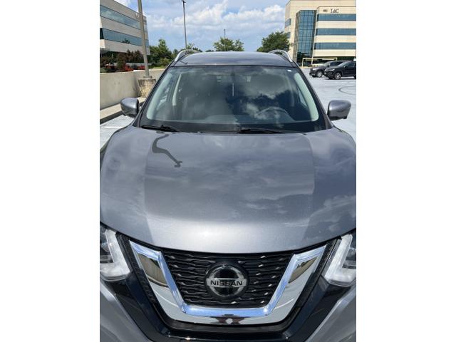 Photo of 2018 Gray Nissan Rogue