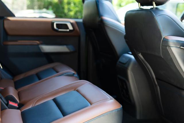 Photo of 2023 Green Ford Bronco