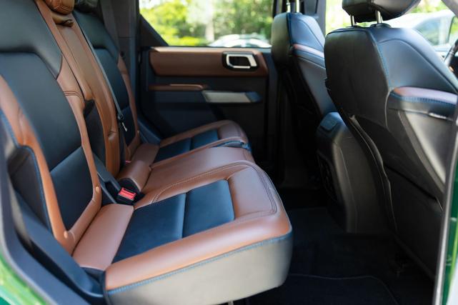Photo of 2023 Green Ford Bronco