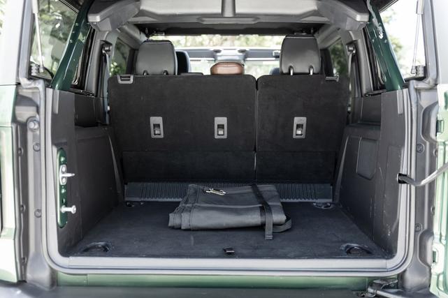 Photo of 2023 Green Ford Bronco