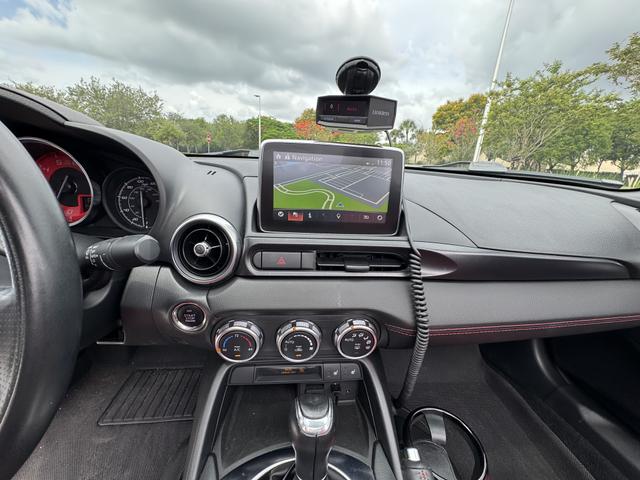Photo of 2018 White FIAT 124 Spider