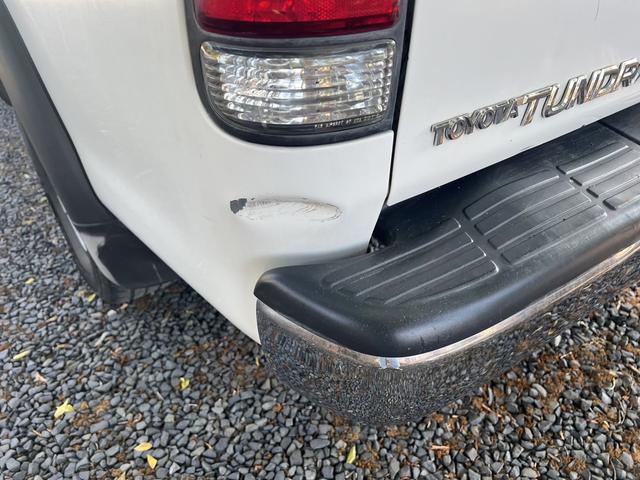 Photo of 2000 White Toyota Tundra