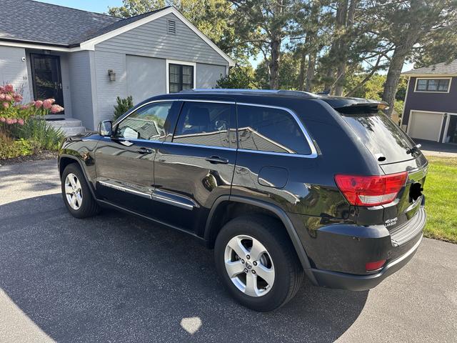 Photo of 2013 Black Jeep Grand Cherokee