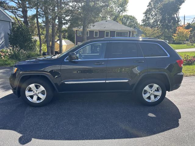 Photo of 2013 Black Jeep Grand Cherokee