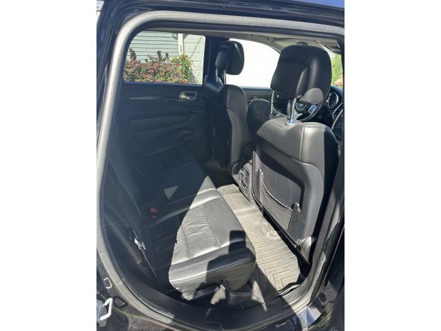 Photo of 2013 Black Jeep Grand Cherokee